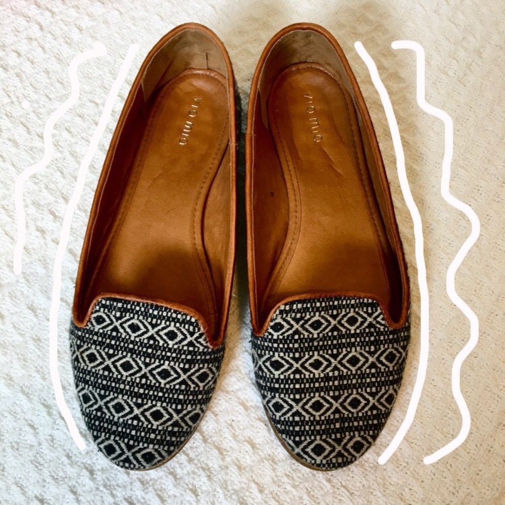 Patterned flats